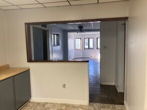 70 6th Ave, Unit Second floor in Troy, NY - Foto de edificio - Building Photo