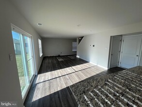 299 Toulouse Ln in Martinsburg, WV - Building Photo - Building Photo