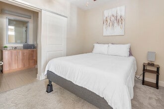 2400 West End Ave in Nashville, TN - Building Photo - Building Photo