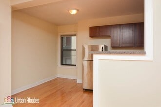 1350 N Dearborn St, Unit M02B in Chicago, IL - Foto de edificio - Building Photo