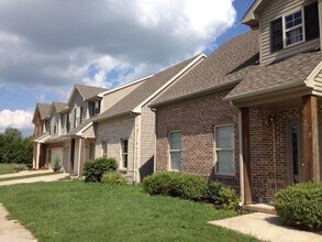 732 Statesman Way in Lexington, KY - Building Photo - Building Photo