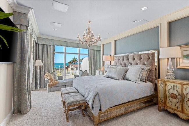 2251 Gulf of Mexico Dr in Longboat Key, FL - Building Photo - Building Photo