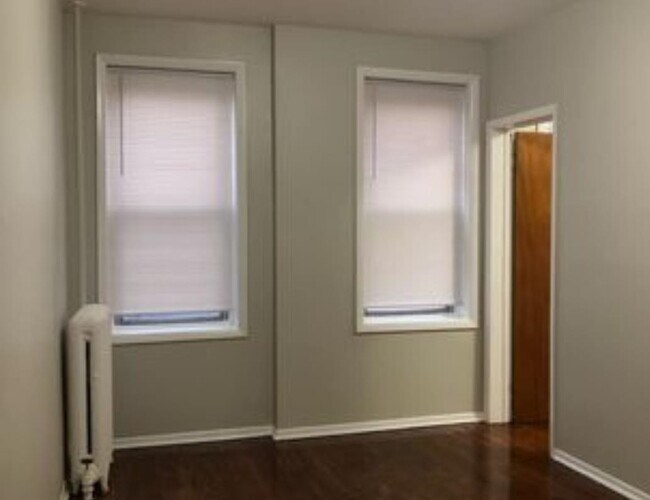 16 Belvidere Ave in Jersey City, NJ - Building Photo - Building Photo