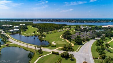 5095 Yacht Harbor Dr in Naples, FL - Building Photo - Building Photo
