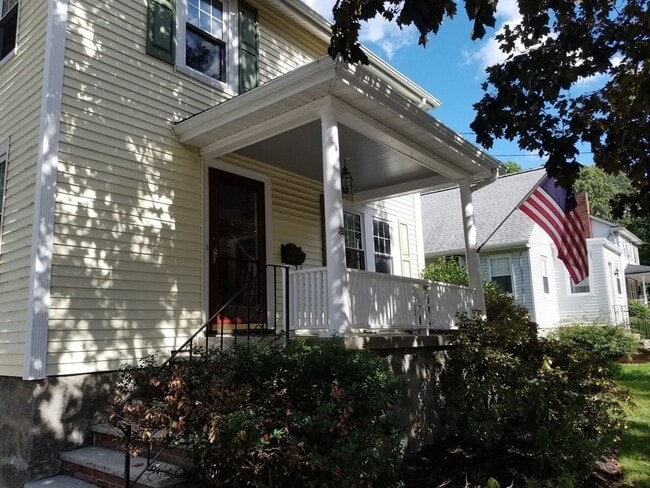property at 30 Quarry Ln
