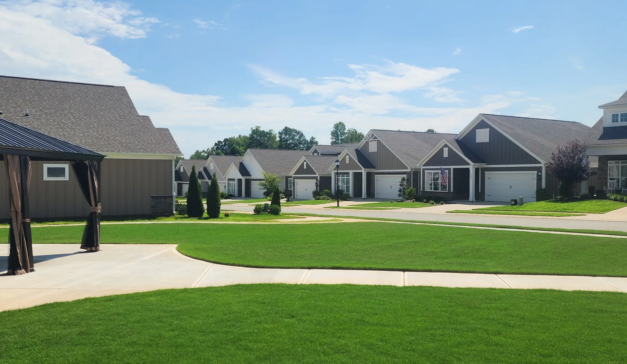 6668 Star Dr in Sherrills Ford, NC - Building Photo