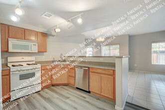 9303 Gilcrease Ave in Las Vegas, NV - Building Photo - Building Photo