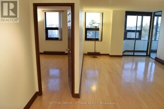 2019 Carling Ave in Ottawa, ON - Building Photo - Building Photo