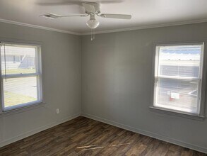 204 E Fairchild Dr in Midwest City, OK - Building Photo - Building Photo