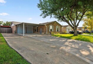 11611 Graywood Dr in Houston, TX - Building Photo - Building Photo