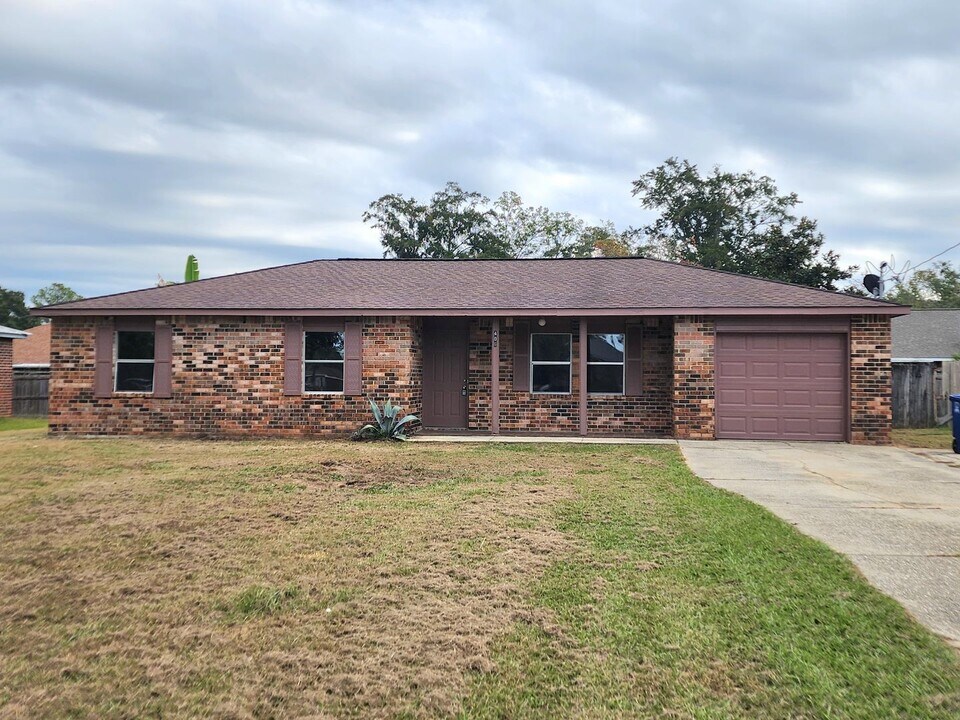406 Cedar Ct in Foley, AL - Building Photo