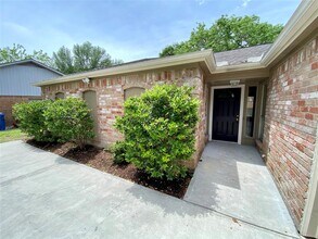 6922 Sandy Knolls Dr in Spring, TX - Building Photo - Building Photo