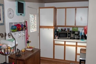 8208 N Edison St, Unit 1 in Portland, OR - Foto de edificio - Building Photo