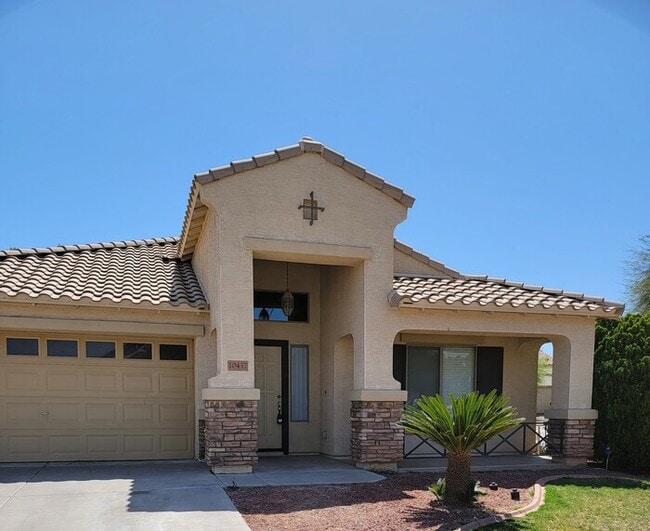 10437 W Atlantis Wy in Tolleson, AZ - Building Photo - Building Photo