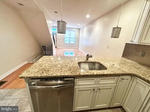 1269 N Dover St in Philadelphia, PA - Building Photo - Building Photo