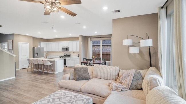 22664 Hackberry Leaf Dr in New Caney, TX - Building Photo - Building Photo