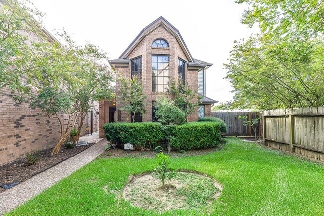 property at 18242 Vinland Dr