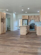 7735 SE 77th Pl in Portland, OR - Building Photo - Building Photo