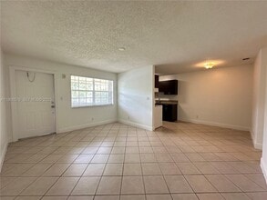 2900 NE 17th Ave in Pompano Beach, FL - Foto de edificio - Building Photo