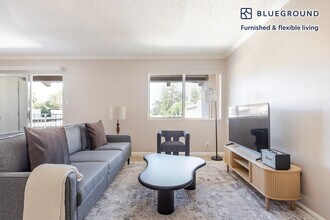 350 Budd Ave in Campbell, CA - Foto de edificio - Building Photo
