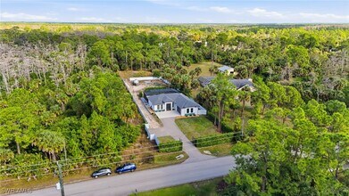 2843 18th Ave NE in Naples, FL - Building Photo - Building Photo