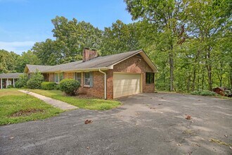 314 Powder Mill Dr in Ashland City, TN - Building Photo - Building Photo