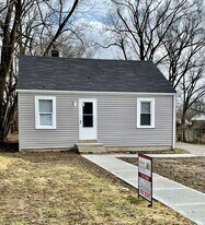 2221 Winton St in Middletown, OH - Building Photo