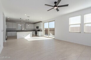 14643 W Sand Hills Rd in Surprise, AZ - Building Photo