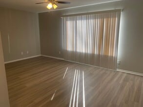 Embassy Court Apartments in Columbus, MS - Building Photo - Interior Photo