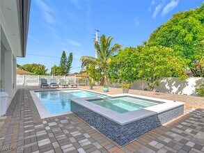 1806 41st St SW in Naples, FL - Building Photo - Building Photo