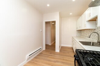 331 Centre St in Boston, MA - Building Photo - Building Photo