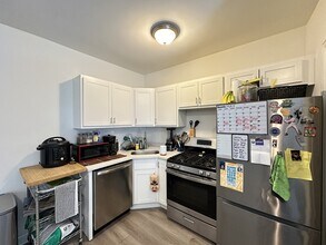 5710 N Winthrop Ave in Chicago, IL - Building Photo - Building Photo
