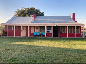 12662 W 61st St in Odessa, TX - Building Photo