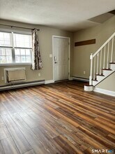 100-112 N Turnpike Rd in Wallingford, CT - Building Photo - Building Photo