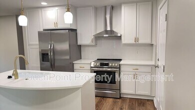 2700 Ravencroft Dr in Charlotte, NC - Building Photo - Building Photo