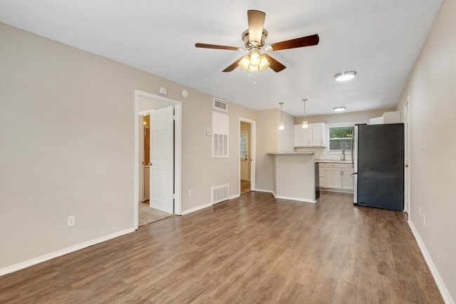 property at 1511 Broadmoor Dr
