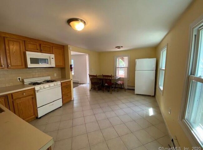 30 Spring St in Vernon, CT - Building Photo - Building Photo