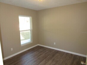 1002 E McDonald Ave-Unit -5 in Eustis, FL - Building Photo - Building Photo