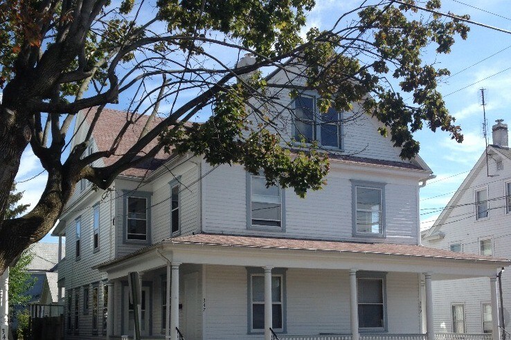 347 Catherine St in Bloomsburg, PA - Foto de edificio