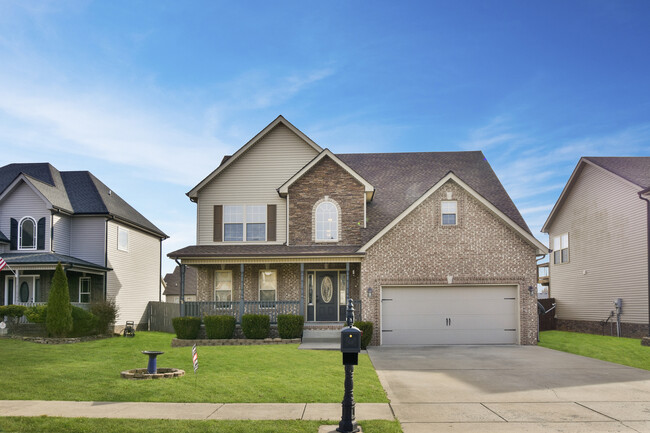 property at 1240 Chinook Cir
