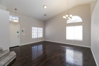 14823 W Dovestar Dr in Surprise, AZ - Foto de edificio - Building Photo