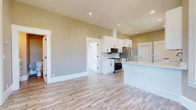 972 53rd St in Oakland, CA - Building Photo - Building Photo