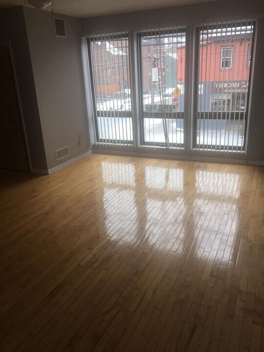 104 S 24th St in Pittsburgh, PA - Building Photo