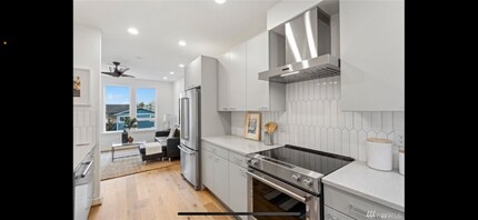 5808 17th Ave NW in Seattle, WA - Building Photo - Building Photo