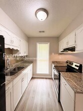 6445 Collinwood Rd in Horn Lake, MS - Building Photo - Building Photo