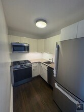 EAST 63 STREET in New York, NY - Building Photo - Building Photo
