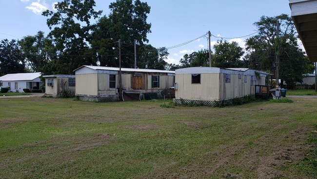 116 E Washington St in Chattahoochee, FL - Building Photo - Building Photo