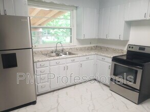 1027 Hunt St in Murfreesboro, TN - Building Photo - Building Photo