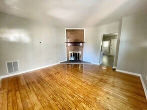 322 Oliver St in West Columbia, SC - Foto de edificio - Building Photo