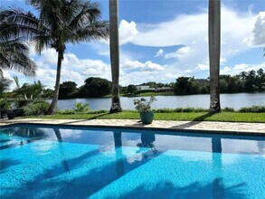 960 Bayberry Point Dr in Plantation, FL - Building Photo - Building Photo